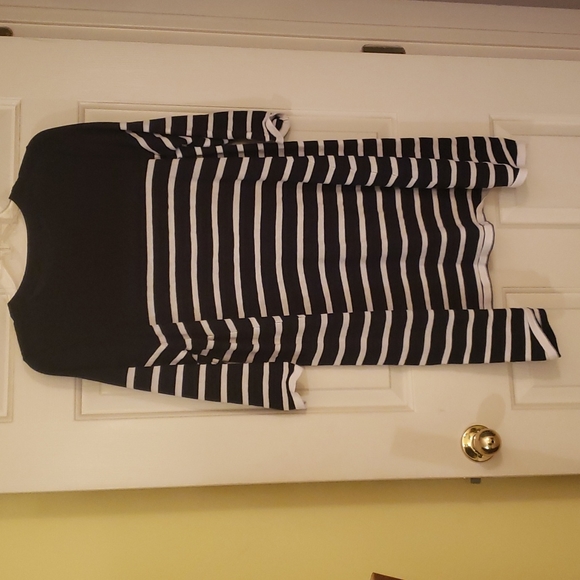 Top - Picture 2 of 5